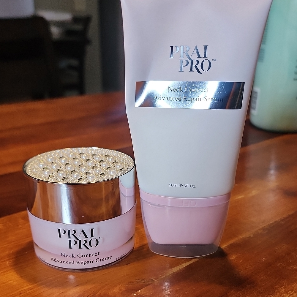 Neck Correct Advanced Repair Serum - Pink